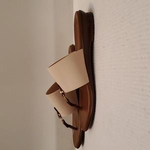 Italian Shoemakers Beige Thong Sandals Size 6